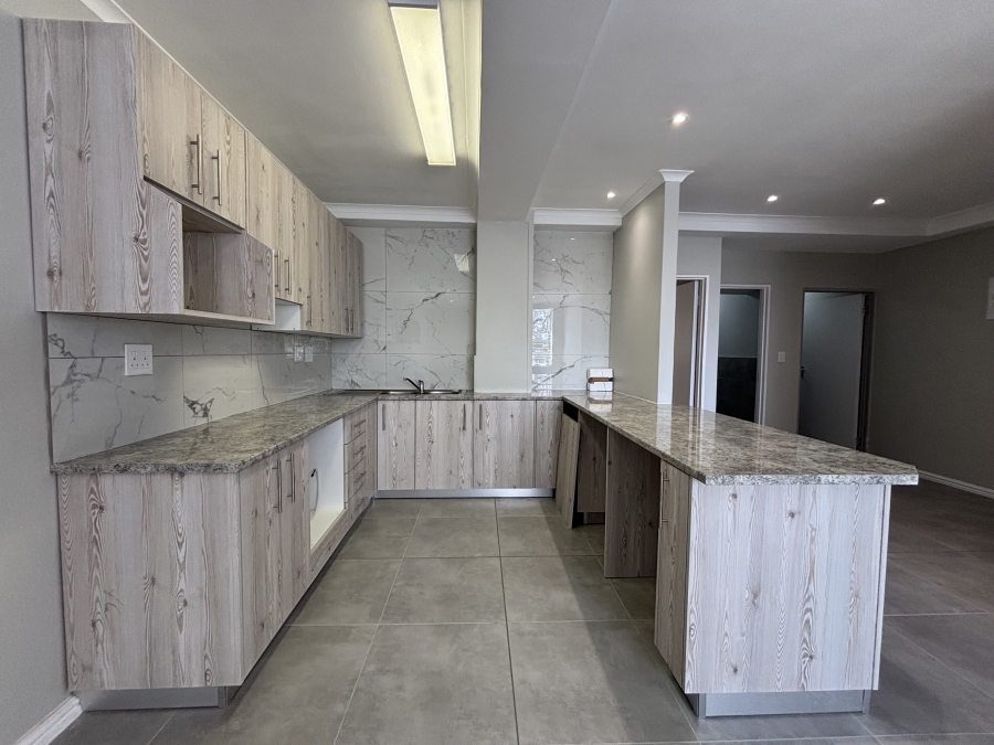 2 Bedroom Property for Sale in Wynberg Western Cape